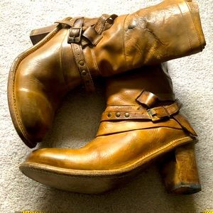 Mid-calf Bed Stu boot